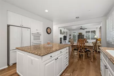 25730 Hawthorne Place, Stevenson Ranch, CA 91381 - Photo 12