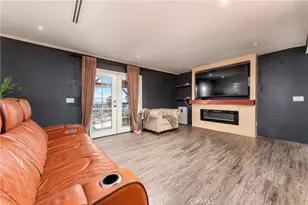 19776 Merryhill St, Canyon Country, CA 91351 - Photo 28
