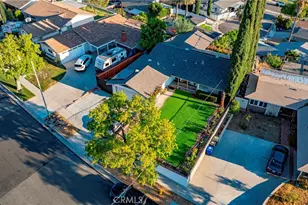 19776 Merryhill St, Canyon Country, CA 91351 - Photo 38