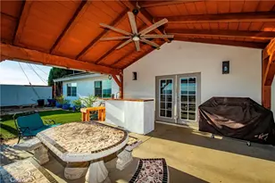 19776 Merryhill St, Canyon Country, CA 91351 - Photo 16