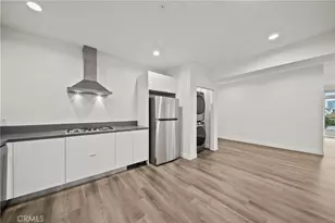 900 S Kenmore Ave, Los Angeles, CA 90006 - Photo 8