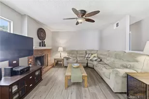 28003 Urbandale Ave, Saugus, CA 91350 - Photo 2