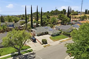 28003 Urbandale Ave, Saugus, CA 91350 - Photo 24