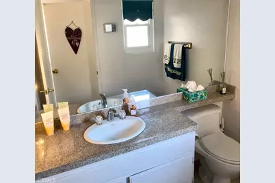 15816 Cindy Court, Canyon Country, CA 91387 - Photo 14