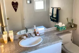 15816 Cindy Ct, Canyon Country, CA 91387 - Photo 14