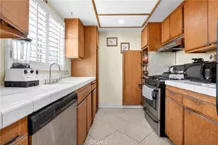14287 Foothill Blvd, Sylmar, CA 91342 - Photo 8