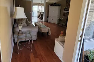 31329 Tobiah Pl, Castaic, CA 91384 - Photo 6