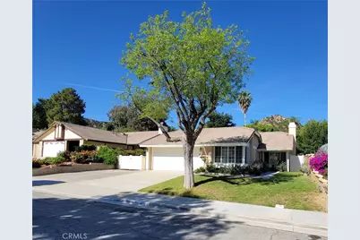 31329 Tobiah Place, Castaic, CA 91384 - Photo 2