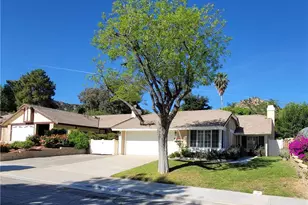 31329 Tobiah Pl, Castaic, CA 91384 - Photo 2