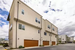 27562 Sparrow Ct, Valencia, CA 91381 - Photo 40