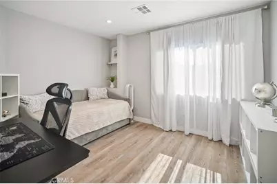 8434 Oakdale Avenue, Winnetka, CA 91306 - Photo 16