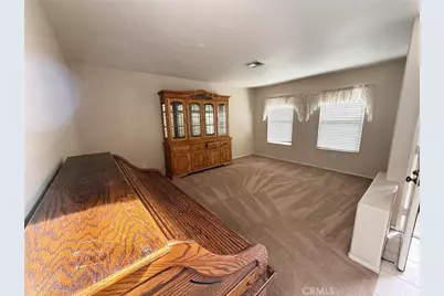 5739 Avenida Entrada, Palmdale, CA 93551 - Photo 8
