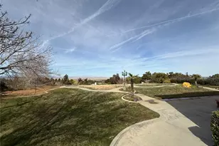 5739 Avenida Entrada, Palmdale, CA 93551 - Photo 22