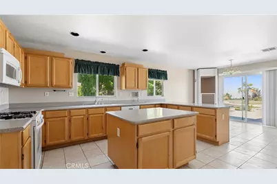 5739 Avenida Entrada, Palmdale, CA 93551 - Photo 20