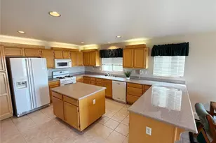 5739 Avenida Entrada, Palmdale, CA 93551 - Photo 10
