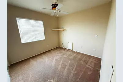 5739 Avenida Entrada, Palmdale, CA 93551 - Photo 14