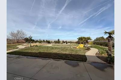 5739 Avenida Entrada, Palmdale, CA 93551 - Photo 22