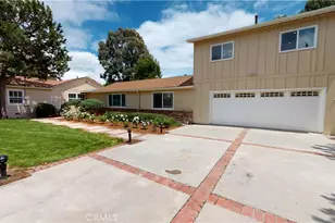 5430 Woodlake Ave, Woodland Hills, CA 91367 - Photo 2
