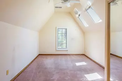24537 Peachland Avenue, Newhall, CA 91321 - Photo 26