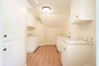 24537 Peachland Avenue, Newhall, CA 91321 - Photo 34