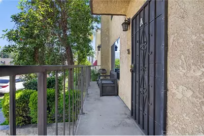 216 W Tujunga #A, Burbank, CA 91502 - Photo 2