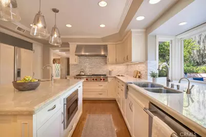 4200 Gayle Drive, Tarzana, CA 91356 - Photo 10