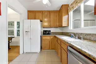6444 Satsuma Ave, North Hollywood, CA 91606 - Photo 10