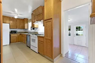 6444 Satsuma Avenue, North Hollywood, CA 91606 - Photo 12