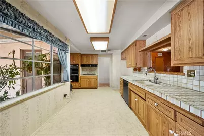 18427 San Fernando Mission, Porter Ranch, CA 91326 - Photo 8