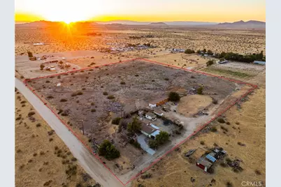 20539 E Avenue R, Palmdale, CA 93591 - Photo 2