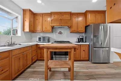 9388 Dorrington Place, Arleta, CA 91331 - Photo 16