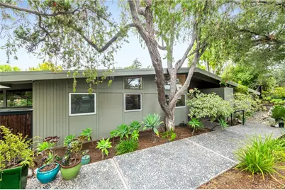 4135 Meadowridge Place, Encino, CA 91436 - Photo 2