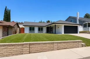29147 Lotusgarden Dr, Canyon Country, CA 91387 - Photo 2