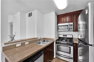 5535 Canoga, Woodland Hills, CA 91367 - Photo 6