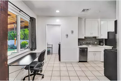 15732 Covello St, Van Nuys, CA 91406 - Photo 22