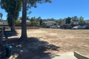 25735 Hogan Dr, Valencia, CA 91355 - Photo 26