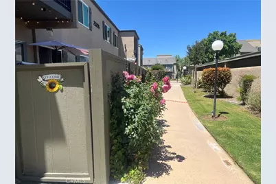 25735 Hogan Drive #E3, Valencia, CA 91355 - Photo 4