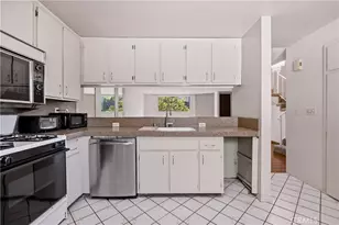 17943 Magnolia Blvd, Encino, CA 91316 - Photo 20