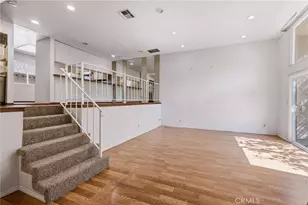 17943 Magnolia Blvd, Encino, CA 91316 - Photo 2