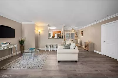 355 N Maple Street #121, Burbank, CA 91505 - Photo 2