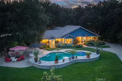 24713 Choke Cherry Lane, Newhall, CA 91321 - Photo 2