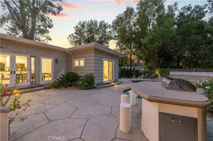 22125 Ave Morelos, Woodland Hills, CA 91364 - Photo 8