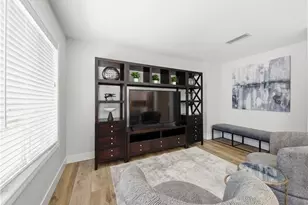 25710 Holiday, Stevenson Ranch, CA 91381 - Photo 6