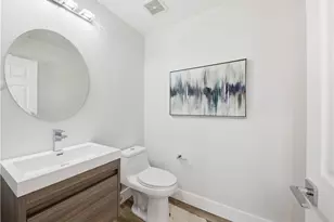 25710 Holiday, Stevenson Ranch, CA 91381 - Photo 10