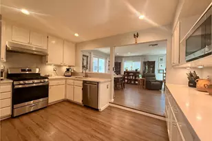 23026 Ash Glen Cir, Valencia, CA 91354 - Photo 8