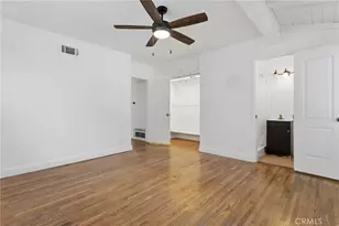 22727 Collins St, Woodland Hills, CA 91367 - Photo 14