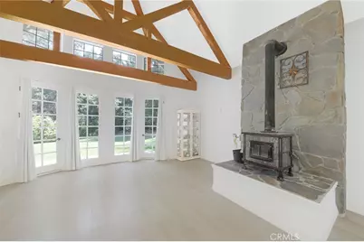15601 Saddleback Road, Canyon Country, CA 91387 - Photo 4