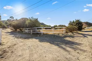 30325 N Brandywine Canyon, Canyon Country, CA 91351 - Photo 36