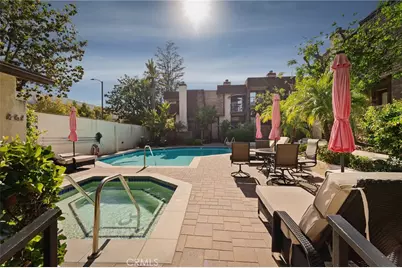 13925 Riverside Drive, Sherman Oaks, CA 91423 - Photo 16