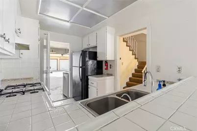 8601 Sunland Boulevard #20, Los Angeles, CA 91352 - Photo 10
